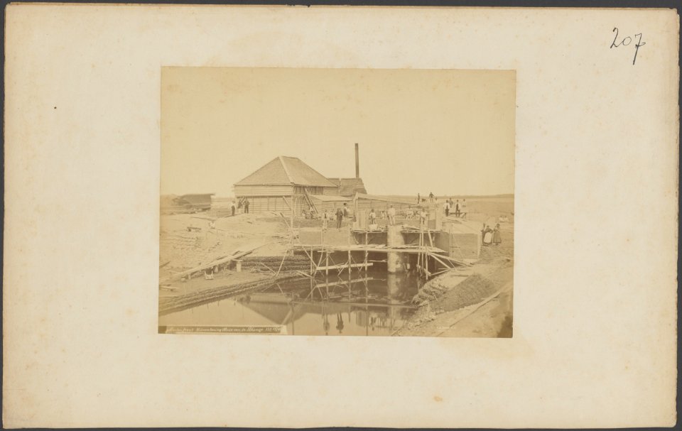 Buitenfront van de uitwatering van de sluis in de Schenge, Bestanddeelnr 112