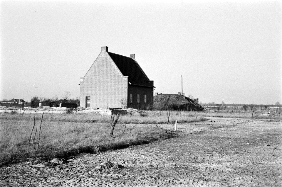 Bunker met tot woning verbouwde hangarvleugel, Bestanddeelnr 170-0148