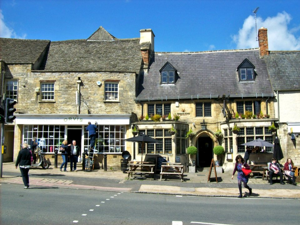 Buildings on Burford High St 4