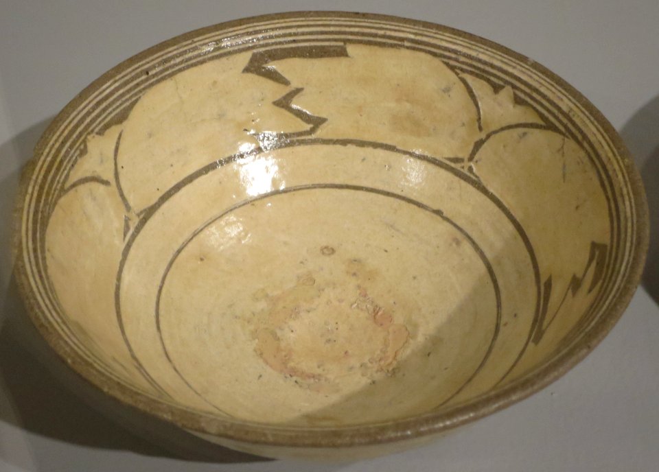 Buncheong ware bowl with peony design, Honolulu Museum of Art 3465.1