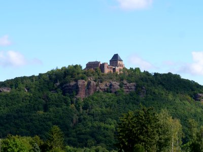 Burg Nideggen from valley 05