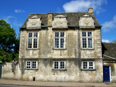 Buildings on Burford High St 3