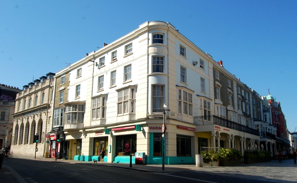 Buildings at Southwest Corner of North Street and New Road, Brighton (May 2020)