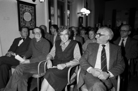 Burg. Polak van A'am heeft tent. Crisis in Amsterdam (jaren 30) in Gemeente-arch, Bestanddeelnr 931-1193