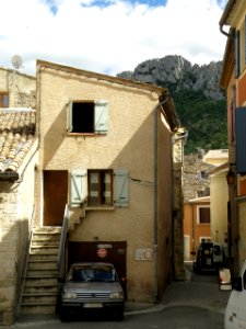 Buis-les-Baronnies Place Francou 1