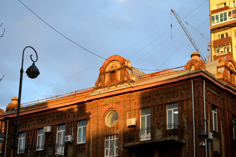Buildings in Vladivostok c 07