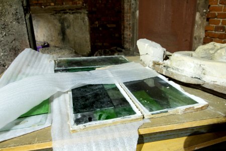 Buntglasfenster im Lapidarium (Dresden) - Alte Zionskirche (6)
