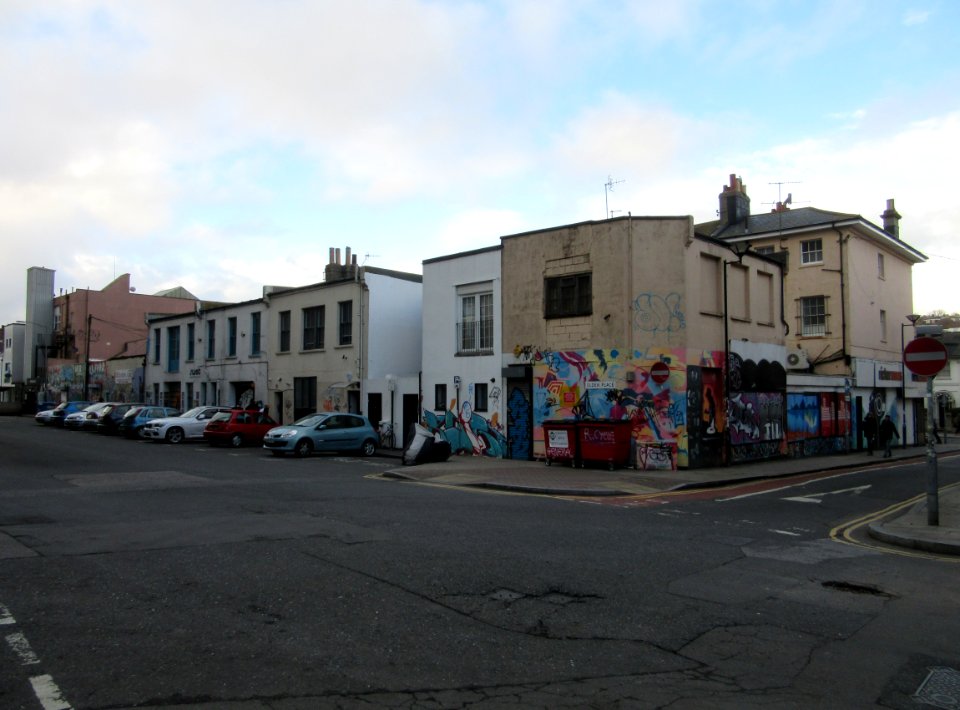 Buildings on Northeast side of Elder Place, Brighton (March 2016) (1)