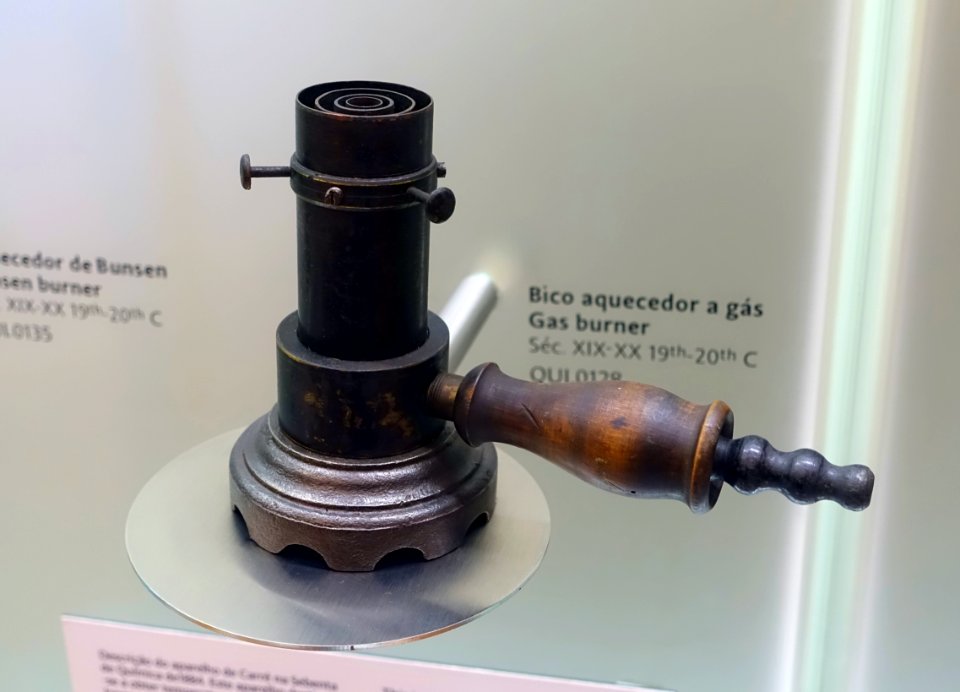 Bunsen burner, 19th-20th century - Museu da Ciência da Universidade de Coimbra - University of Coimbra - Coimbra, Portugal - DSC09114