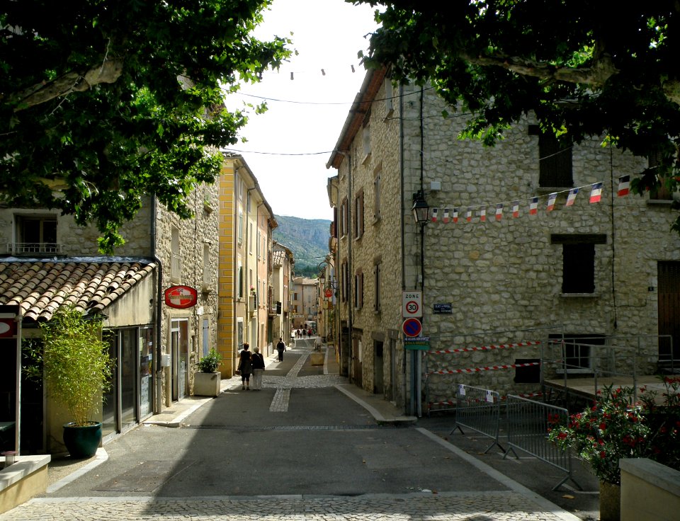 Buis-les-Baronnies Grande Rue 2