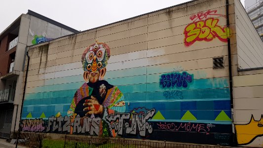 Brussel-Nieuwland-Radstraat-Stripmuur