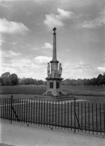 Builth Wells war memorial (1294888)