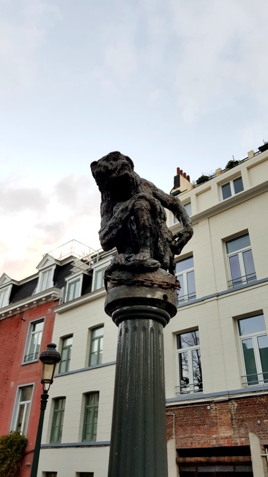 Brussel-De aap van Jean Roig in de Zwaardstraat (8)