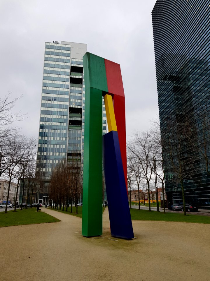 Brussels-Artwork VII of Boulevard du Roi Albert II (2)