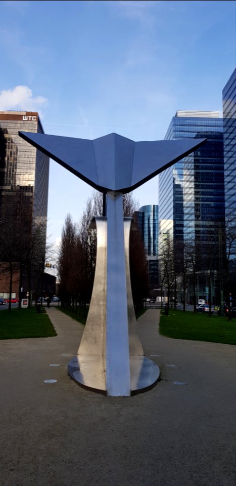 Brussels-Artwork IV of Boulevard du Roi Albert II (2)