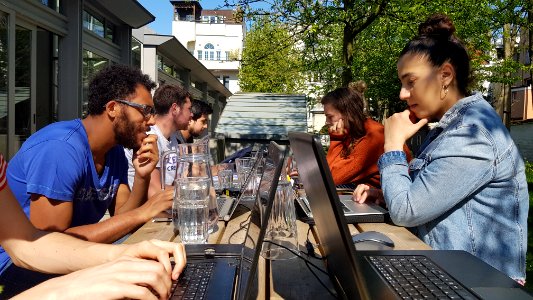 Brussel-Edit-a-thon Amnesty International Vlaanderen op 20 april 2019 (3)