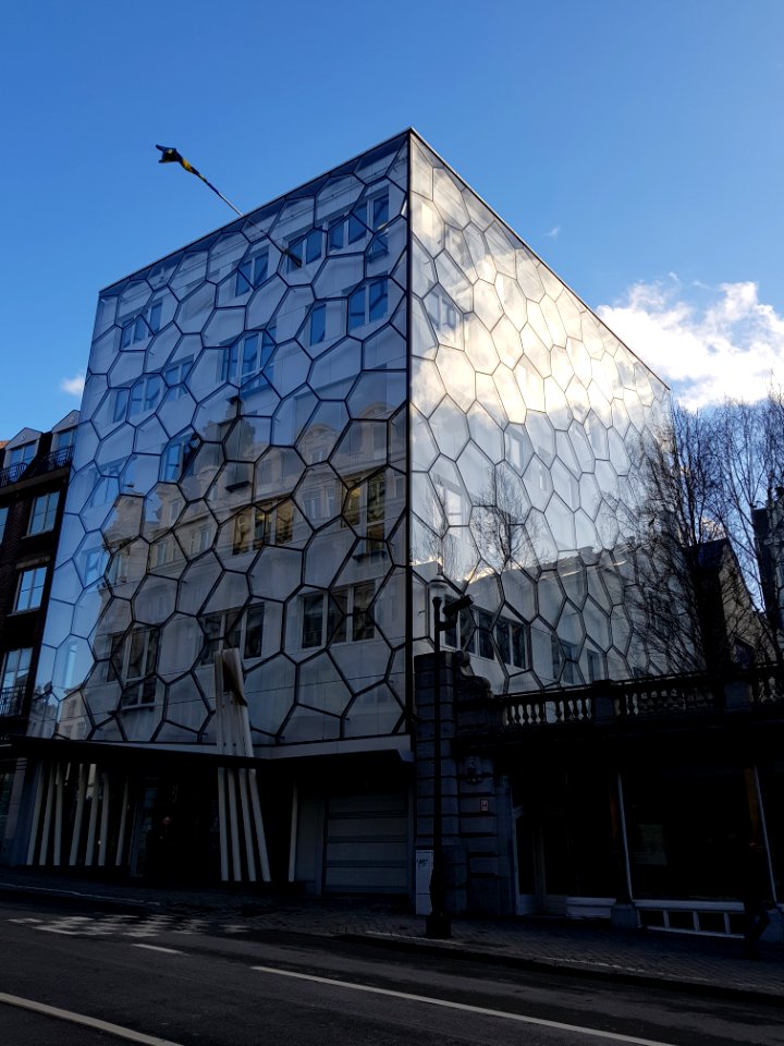 Brussels-Rue du Lombard 77 (5)