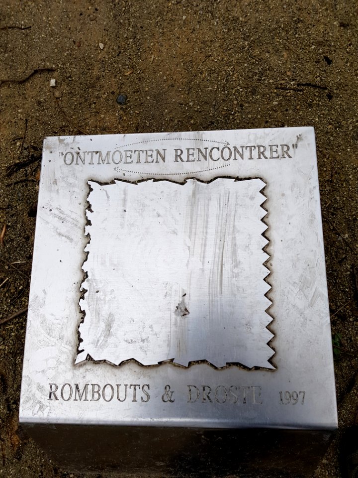 Brussels-Artwork II of Boulevard du Roi Albert II (3)