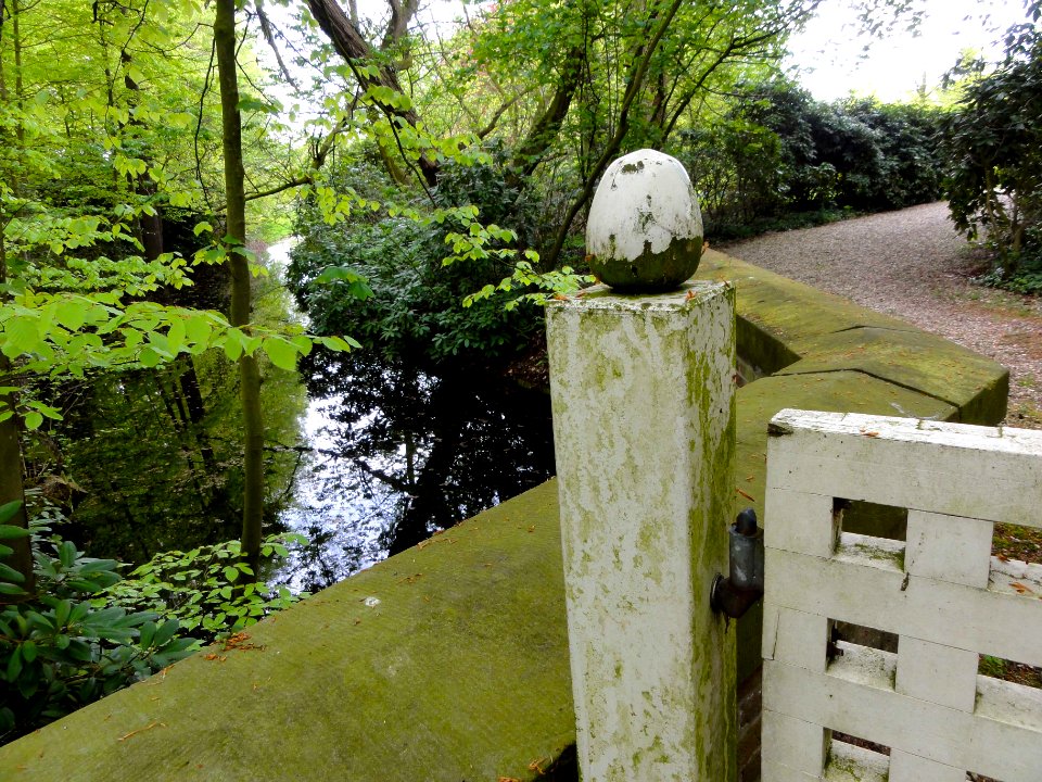 Brug tuin en toegangshek Klarenbeek