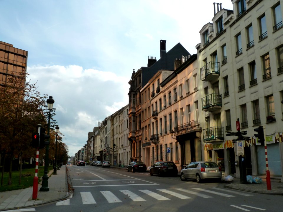 Brussels-Rue du Trône 51 (2)