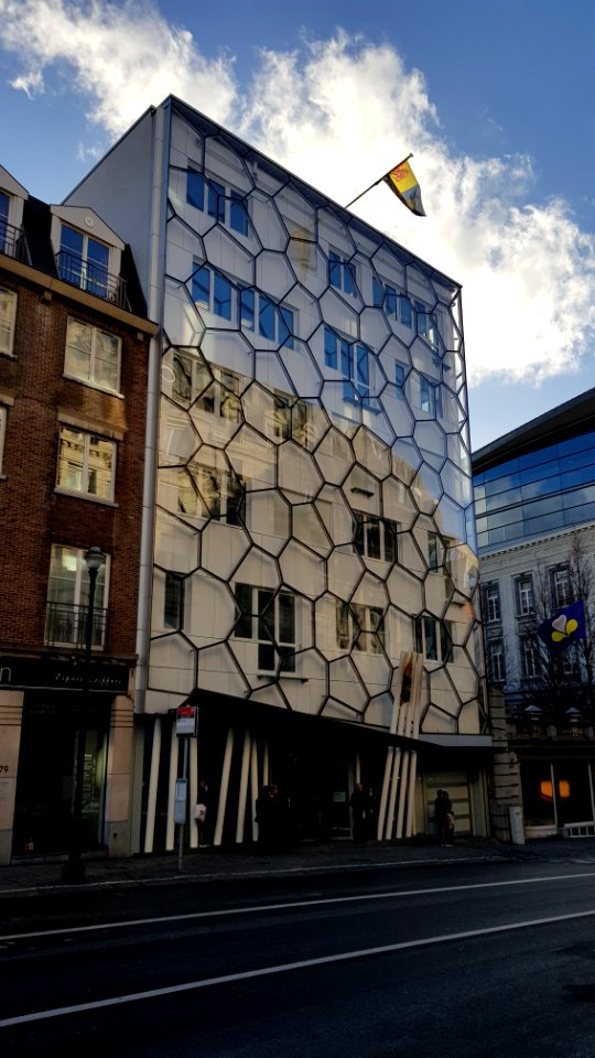 Brussels-Rue du Lombard 77 (1)