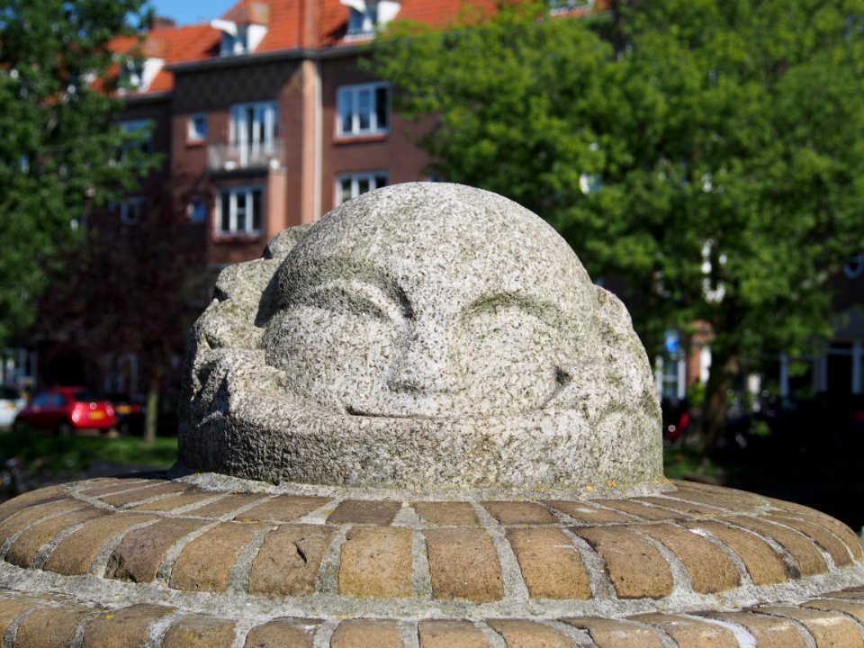 Brug 404, Ferdinand Bolstraat - Scheldestraat, beeld van Hildo Krop pic 4