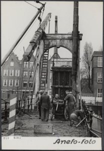 Brug wordt gesloopt ten behoeve van een nieuwe, Bestanddeelnr 073-0362