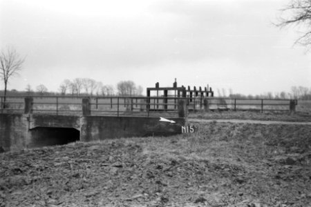 Brug en sluis te Nieuwstadt (ruilverkaveling Nieuwstadt), Bestanddeelnr 170-2555