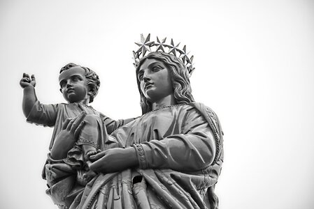 France virgin and child statue work of art