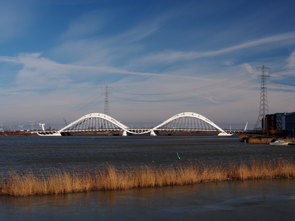 Brug 2001, Enneüs Heermabrug in de IJburglaan over het IJmeer foto 2