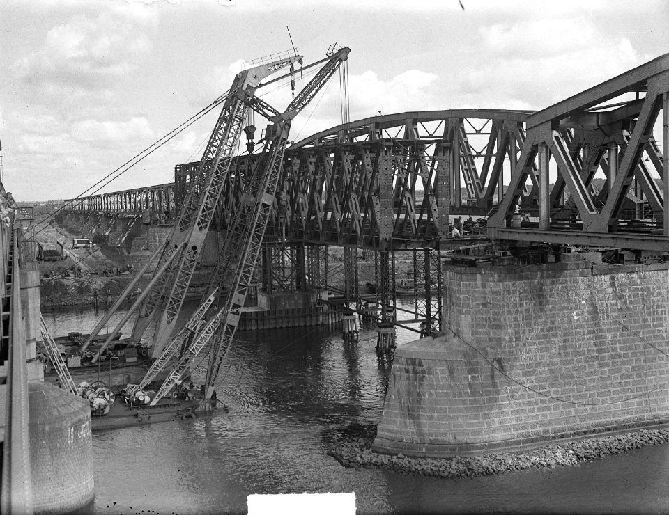 Brug Zaltbommel oud gedeelte verwijderen, Bestanddeelnr 904-0981