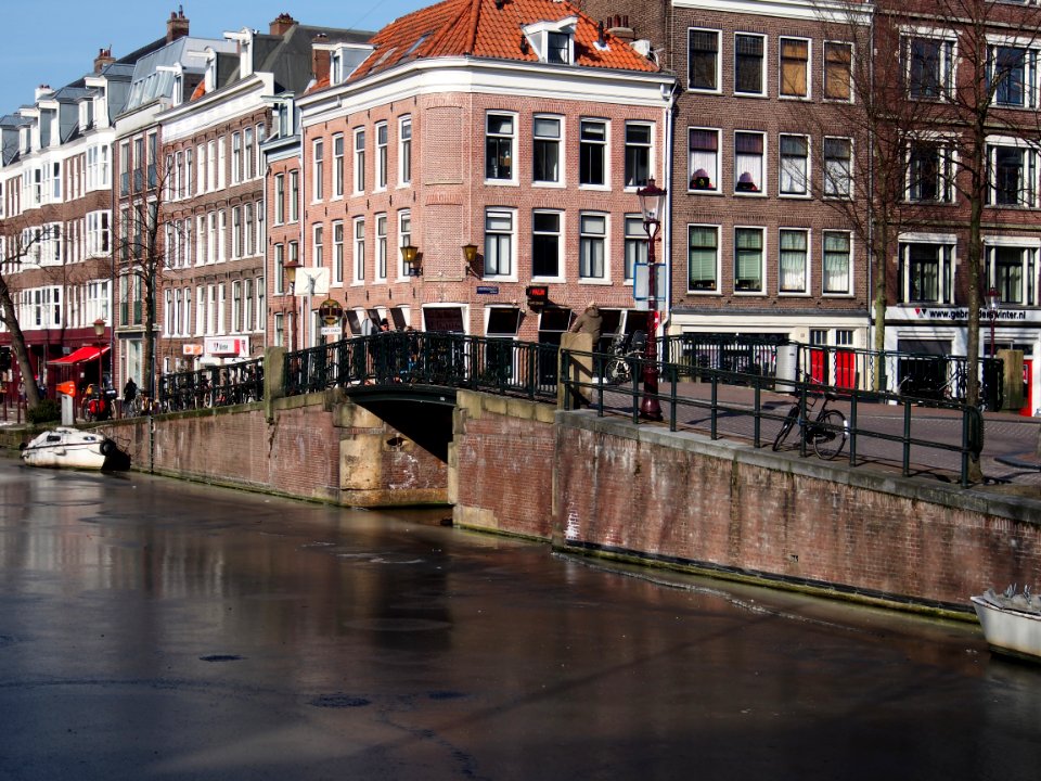 Brug 100 (in Amsterdam) foto 3