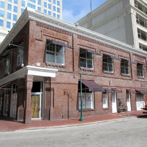 Bryan Building Fort Lauderdale side and entry