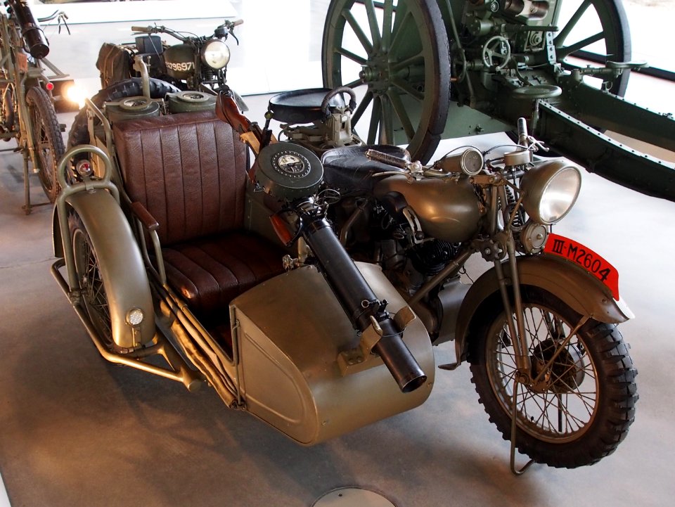 BSA G14 with sidecar and machine gun pic2