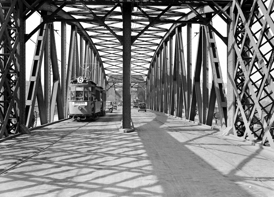 Brug over de Weichsel (Wisla) die Warschau met voorstad Praga verbindt, Bestanddeelnr 190-0033
