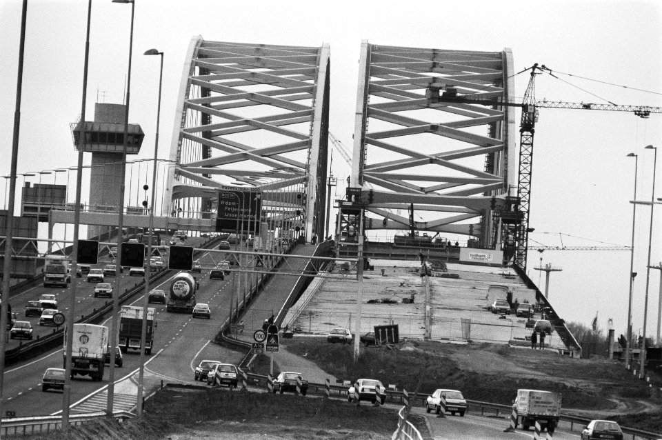 Bruggen, Bestanddeelnr 934-4070