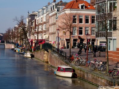 Brug 100 (in Amsterdam) foto 1