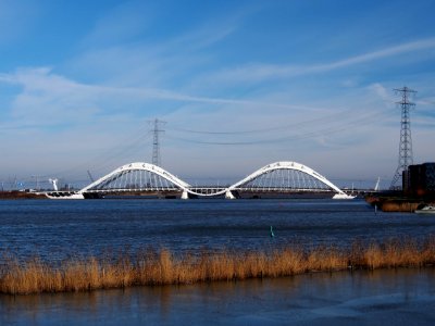 Brug 2001, Enneüs Heermabrug in de IJburglaan over het IJmeer foto 1