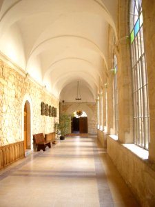 Bugedo - Monasterio de Santa María de Bujedo de Candepajares, claustro 03