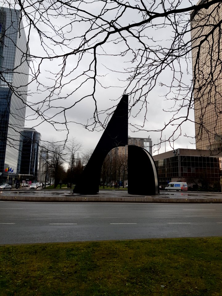Brussels-Artwork V of Boulevard du Roi Albert II (7)