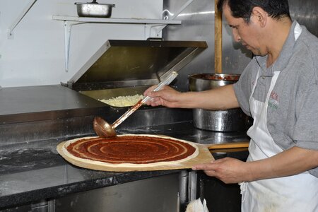 Pizzero pizza shop saouce pizza