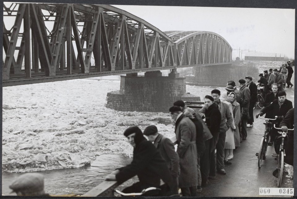 Bruggen, ijs, rivieren, Bestanddeelnr 060-0345