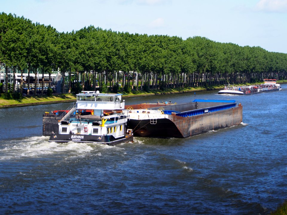 Bryan - ENI 06105041 pushing barge Slinge - ENI 02334956, Amsterdam-Rijn kanaal, pic5
