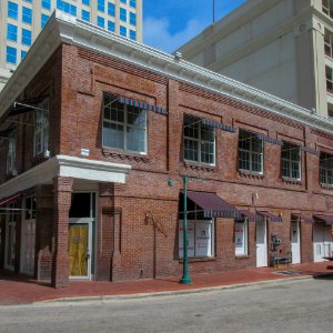 Bryan Building Fort Lauderdale entry w side
