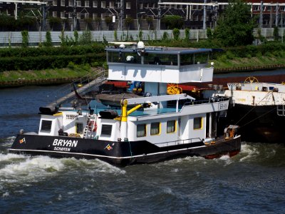Bryan - ENI 06105041 pushing barge Slinge - ENI 02334956, Amsterdam-Rijn kanaal, pic4