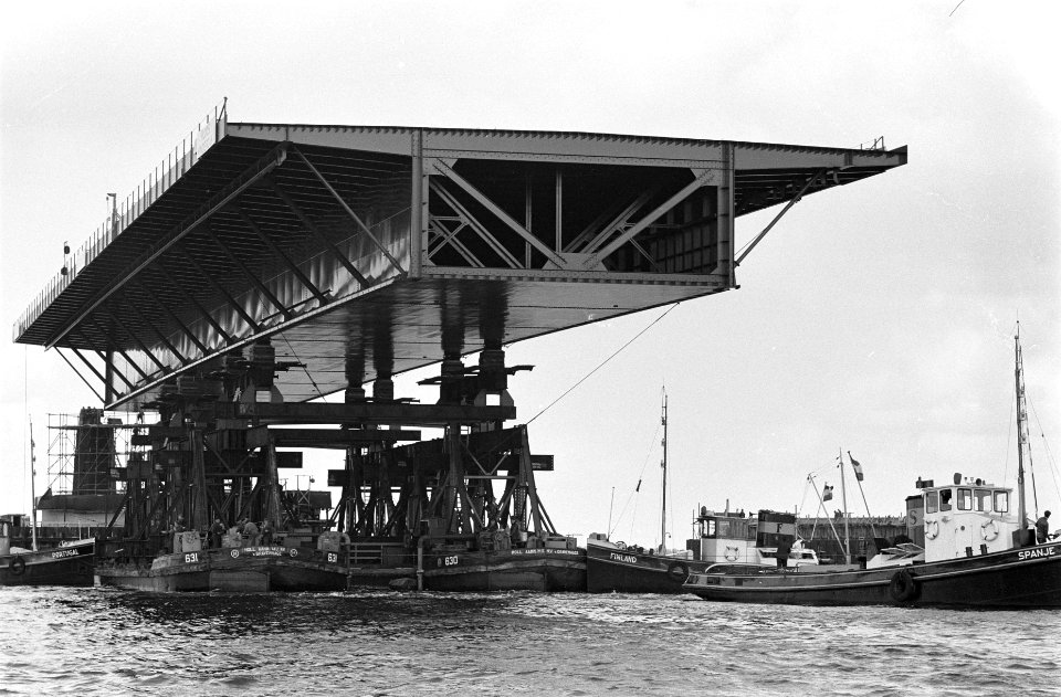 Brug over het Haringvliet bij Numansdorp, exclusief, Bestanddeelnr 914-3035