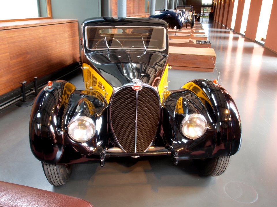 Bugatti Atalante 57 SC (1936) pic1