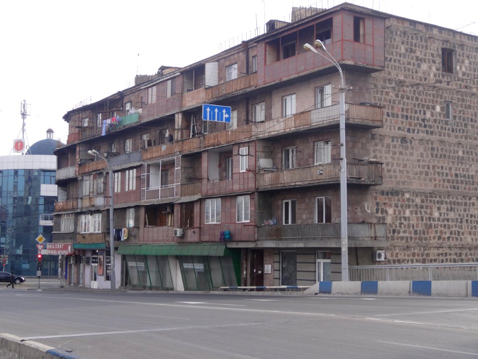 Building in Yerevan 1