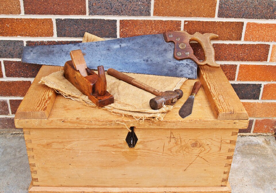 Tools woodworking tools saw