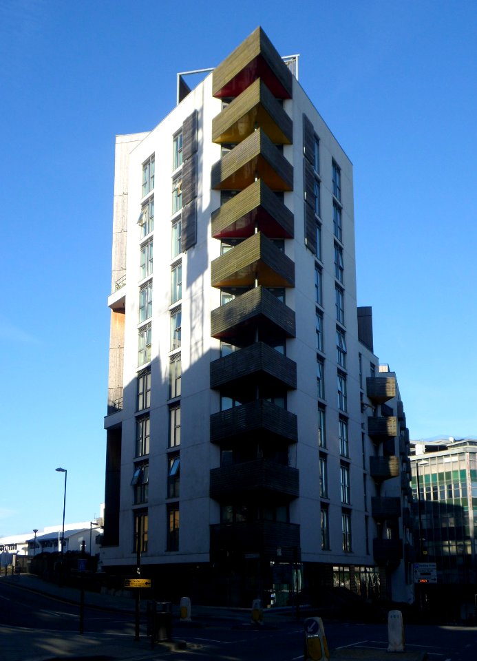 Building at Fleet Street-Stroudley Road junction, New England Quarter, Brighton (January 2014) (2)